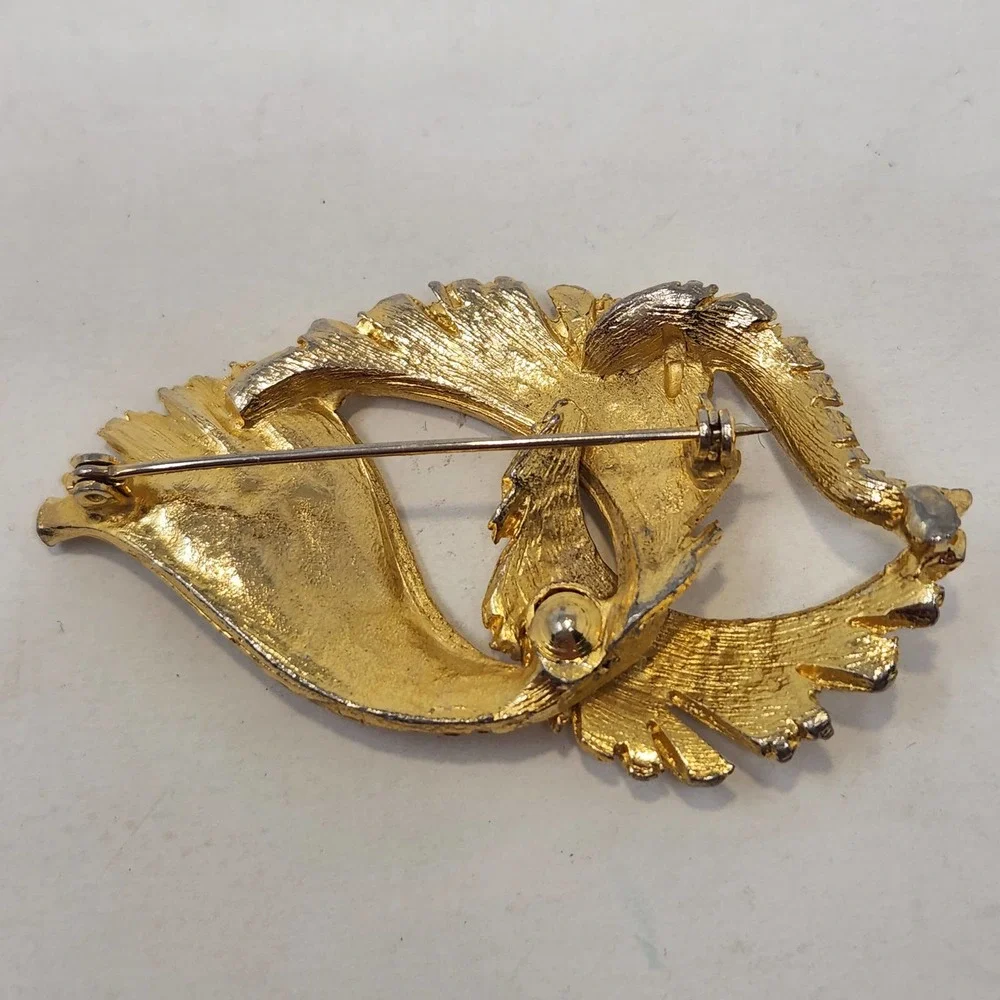 Textured Gold Tone Leaf Feather Crystal Pave Cluster Brooch Pin Vintage Jewelry